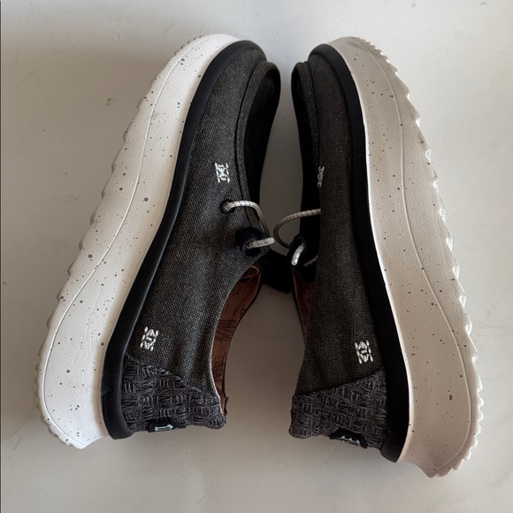 Hey Dude Wendy Peak Chambray Dark Gray Platform Loafer Shoes size 7 - Picture 7 of 9